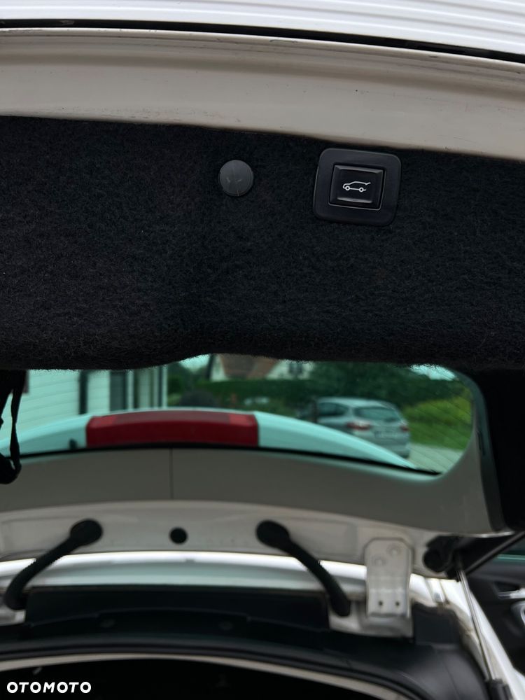 Opel Insignia 2.0 CDTI automatik Business Edition - 17