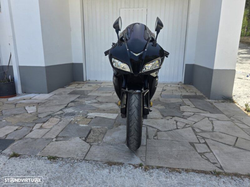 Honda CBR - 11