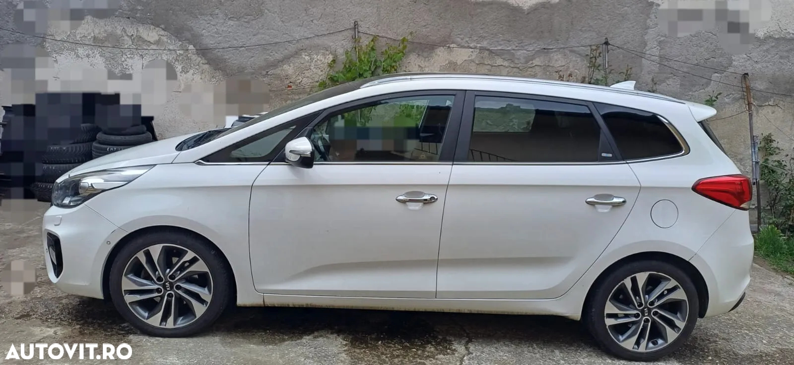 Kia Carens 1.7 CRDi 141 Aut. Dream Team Edition - 5