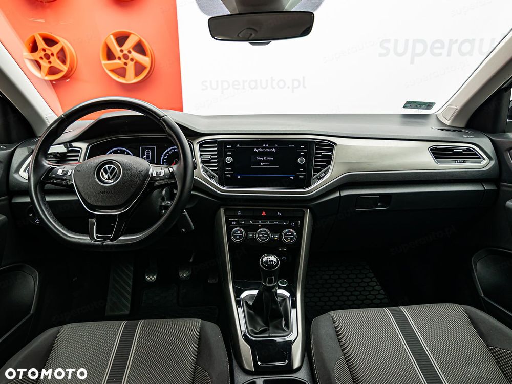 Volkswagen T-Roc - 9