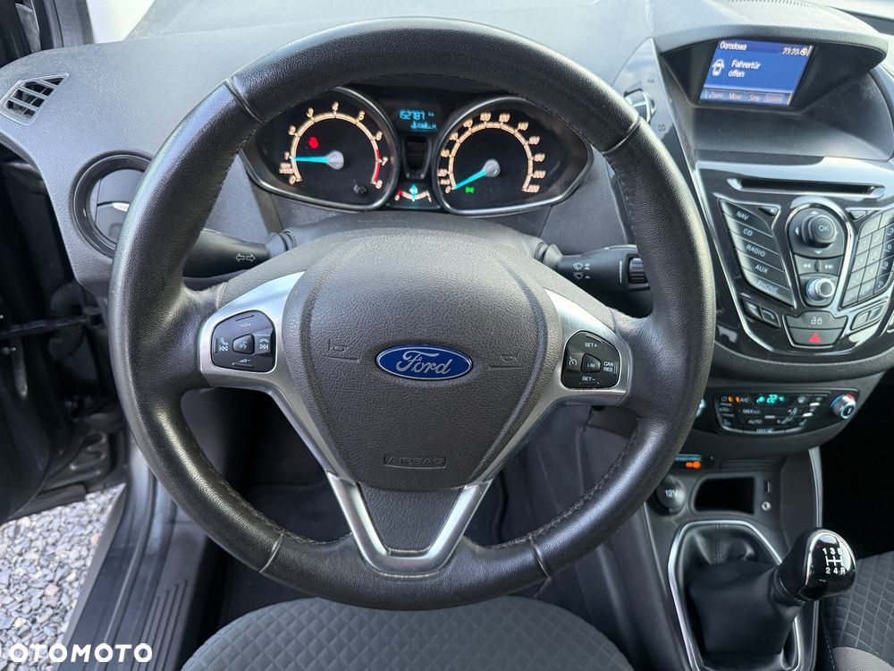 Ford Tourneo Courier 1.0 EcoBoost Titanium - 26