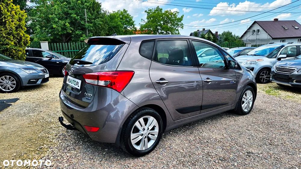 Hyundai ix20 1.4 Premium blue - 13