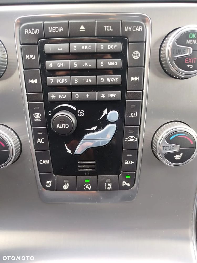 Volvo V60 D4 Geartronic Summum - 19