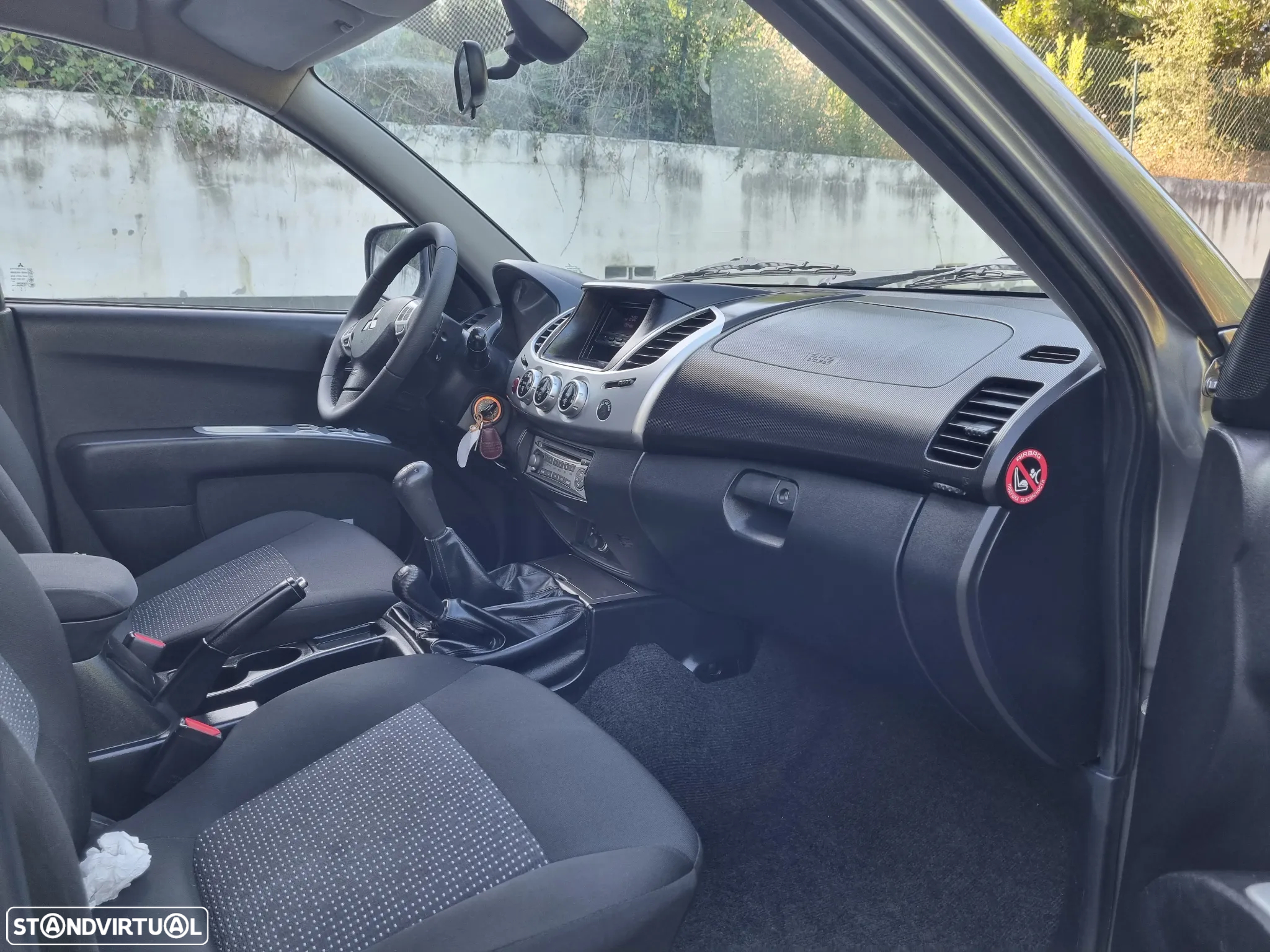 Mitsubishi L200 2.5 DI-D CD Invite AC CC 4WD - 8