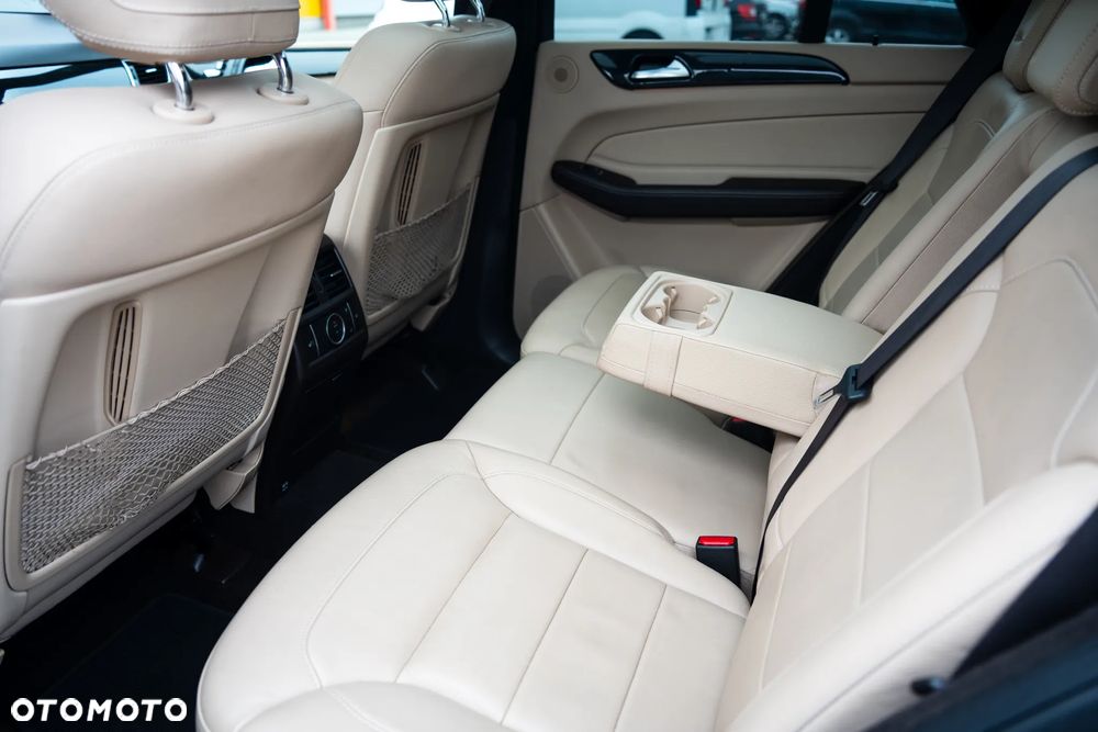 Mercedes-Benz GLE 450 AMG 4-Matic - 32