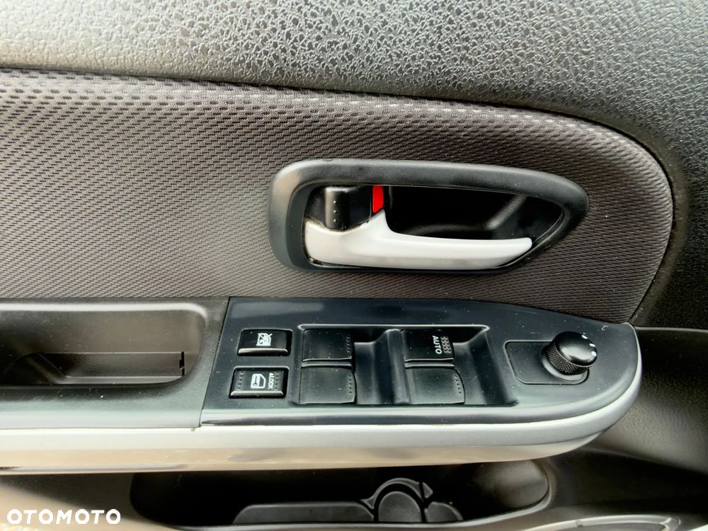 Suzuki Grand Vitara 2.4 Comfort+ - 17