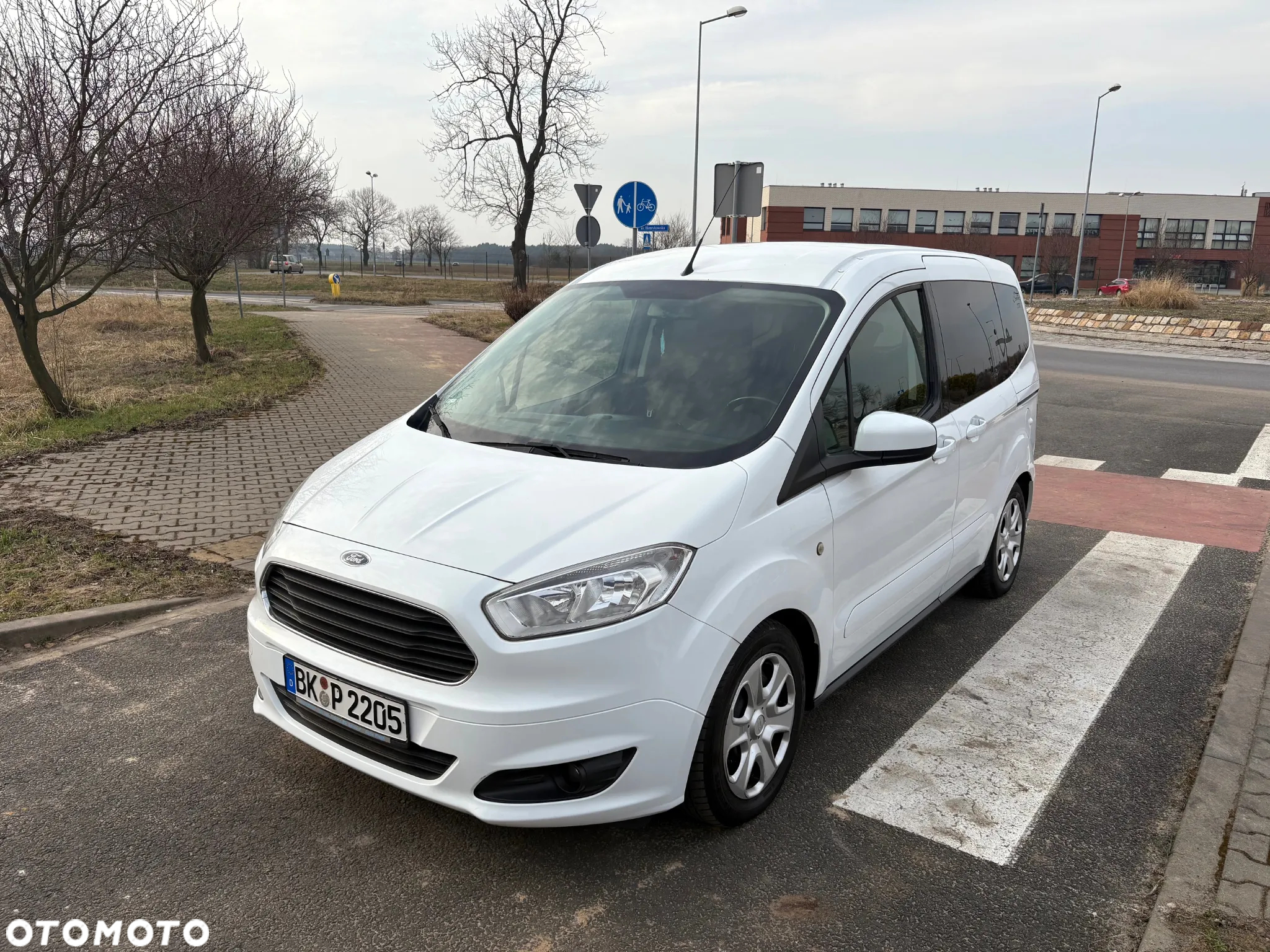 Ford Tourneo Courier 1.5 TDCi S&S Sport - 2