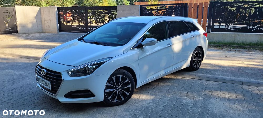 Hyundai i40 Kombi 1.7 CRDi DCT Premium - 28