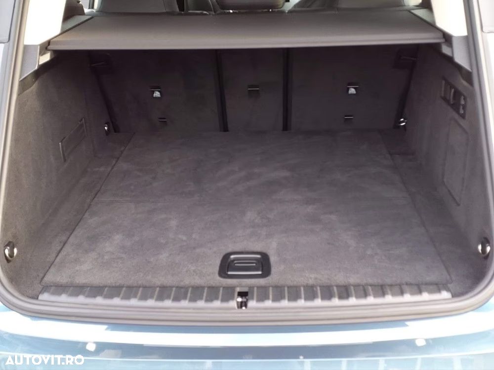 BMW iX xDrive40 - 12