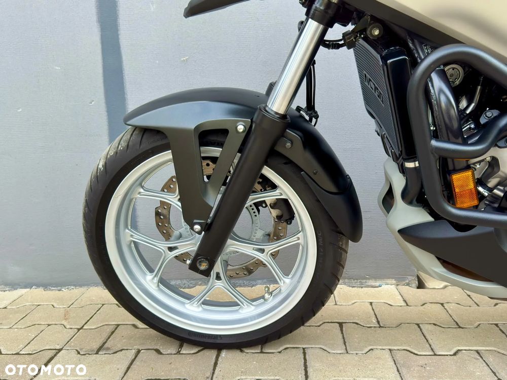 Honda NC - 10