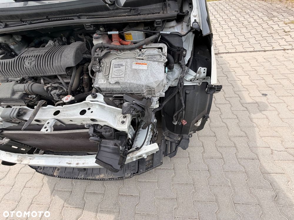 Toyota Yaris Hybrid 100 Business Edition - 14