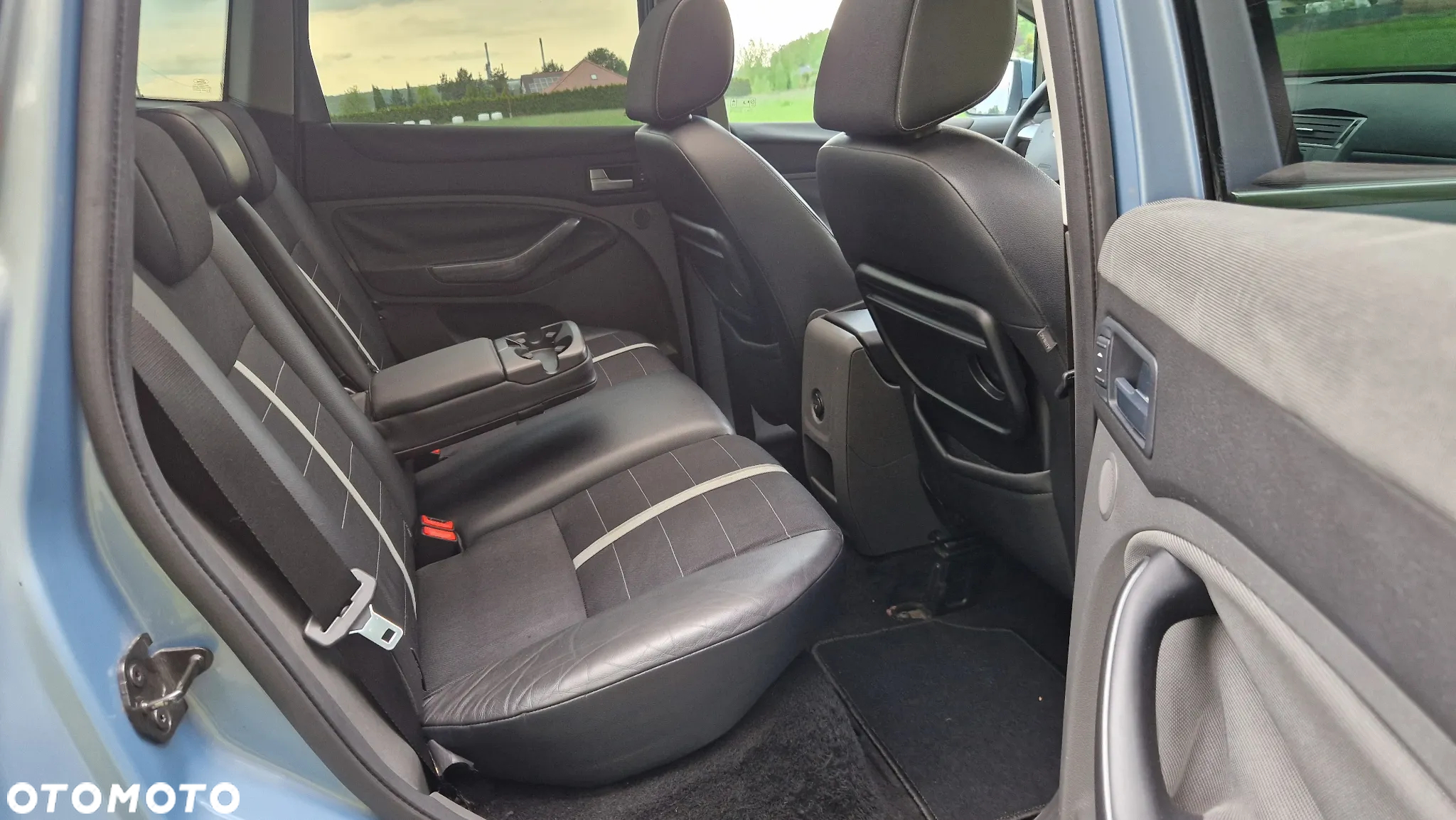 Ford Kuga 2.0 TDCi 4x4 Titanium - 12