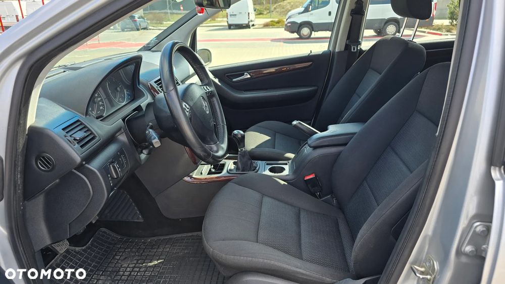Mercedes-Benz Klasa A 180 CDI Elegance DPF - 17