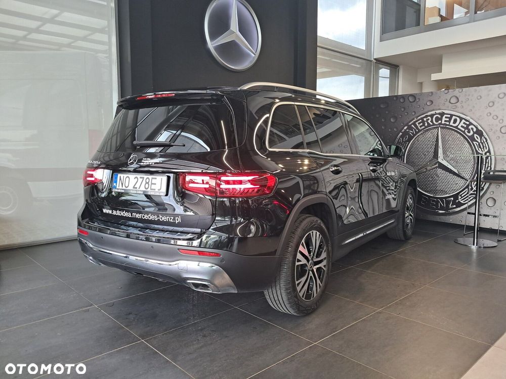 Mercedes-Benz GLB - 21
