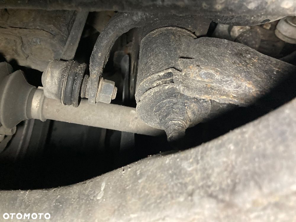 Toyota Avensis 1.8 VVT-i Sol - 32