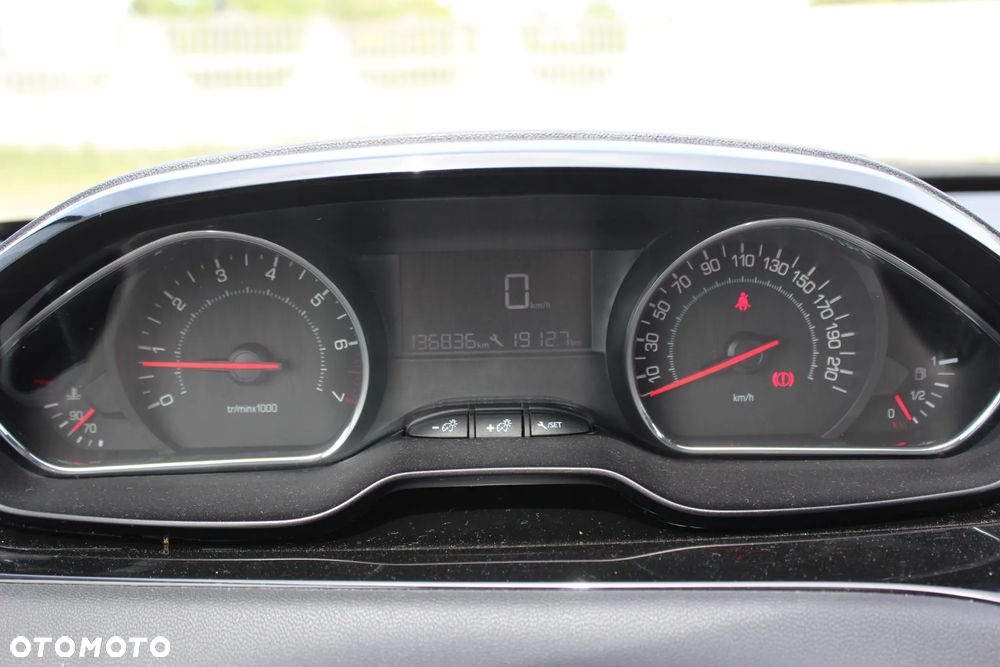 Peugeot 208 PureTech 82 Active - 14
