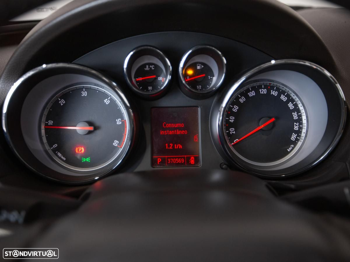 Opel Insignia - 20