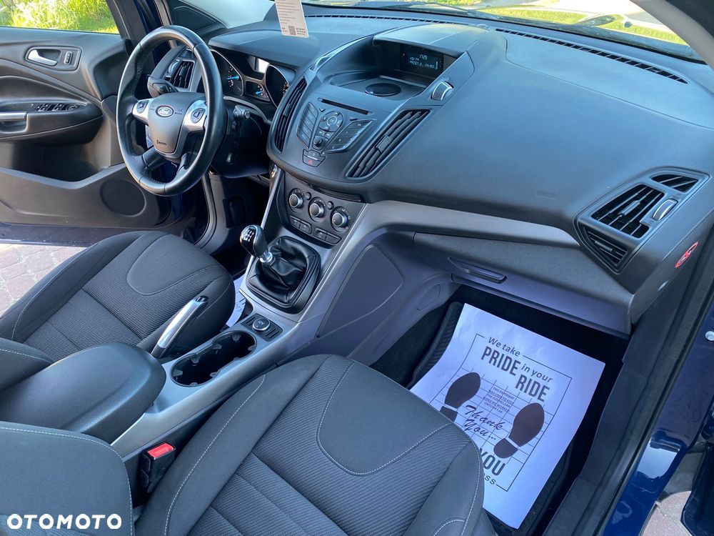Ford Kuga - 10