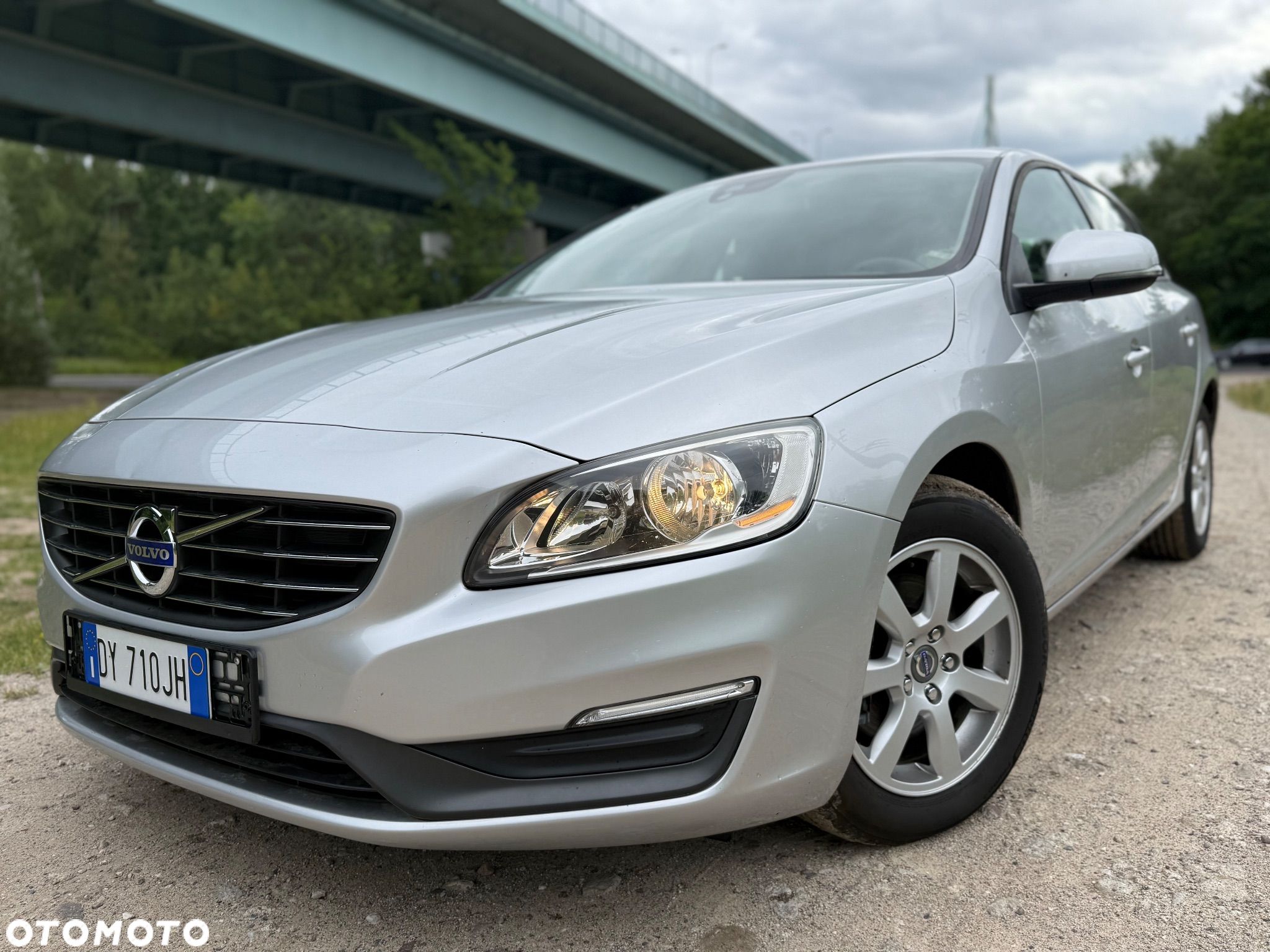 Volvo V60 D2 Geartronic Powershift Edition - 1