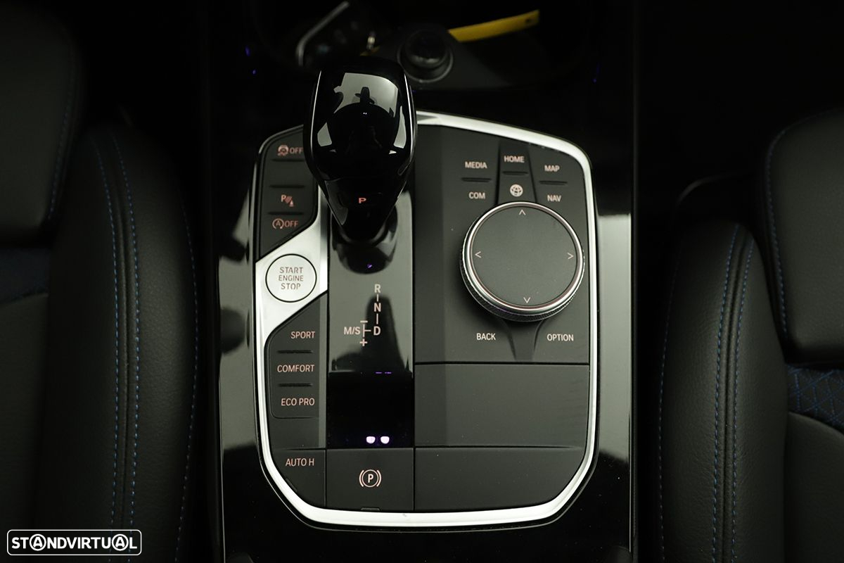 BMW 116 d Pack Desportivo M Auto - 18