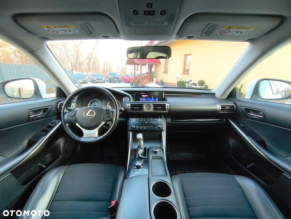 Lexus IS 250 Elegance - 16