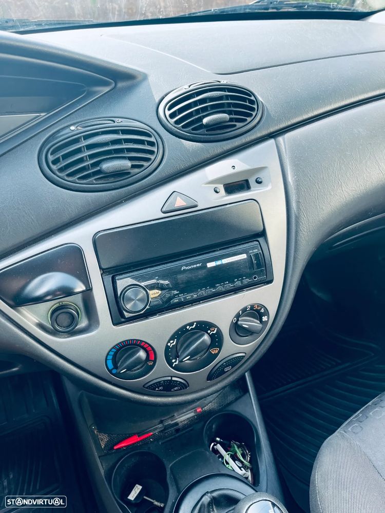 Ford Focus 1.4 Comfort - 12
