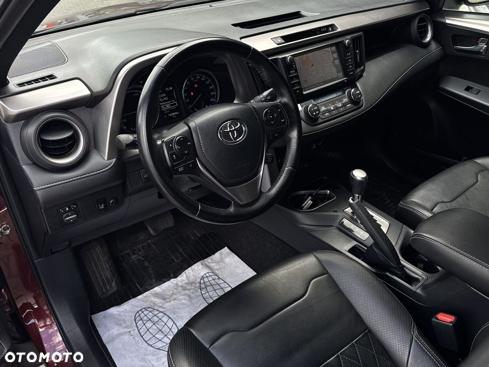 Toyota RAV4 Hybrid Premium 4x2 - 11