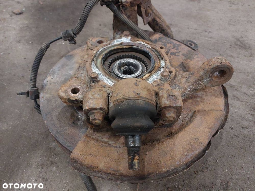 PIASTA ZWROTNICA PRAWY PRZÓD SSANGYONG KYRON I 2.0 XDI - 3