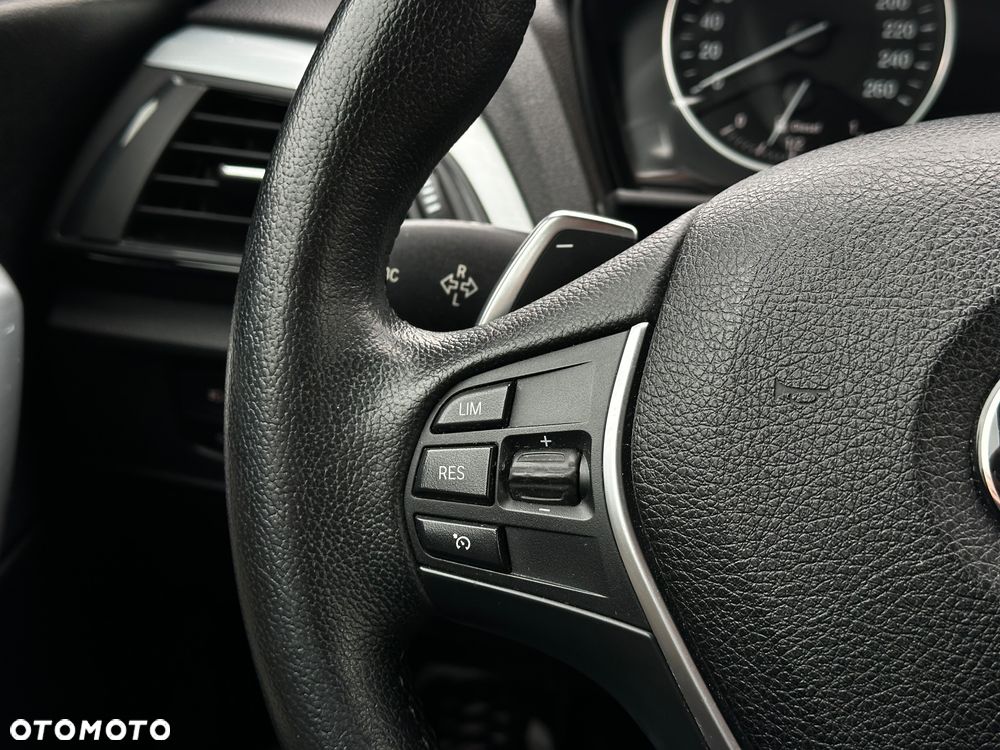 BMW Seria 2 225d Luxury Line - 16