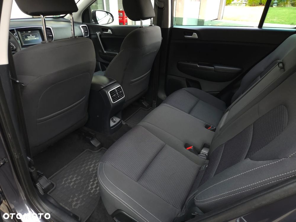 Kia Sportage 1.6 GDI 2WD DREAM-TEAM EDITION - 34