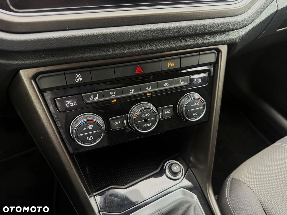 Volkswagen T-Roc 1.5 TSI OPF ACTIVE - 16