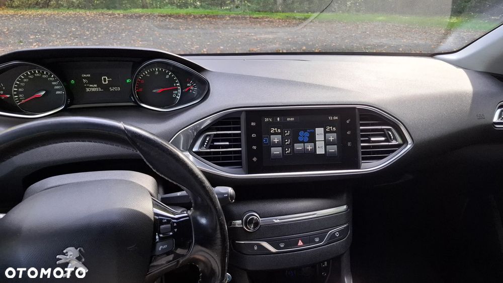 Peugeot 308 SW e-HDi FAP 115 Stop&Start Allure - 22