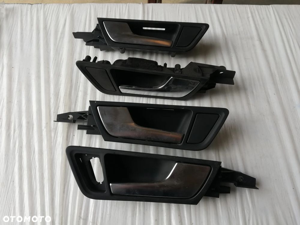 KLAMKA PRZEŁĄCZNIK CENTRALNEGO ZAMKA PRAWY PRZÓD AUDI Q5 8R 8R0837020 8R0837019 - 1