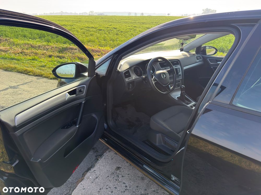 Volkswagen Golf - 18