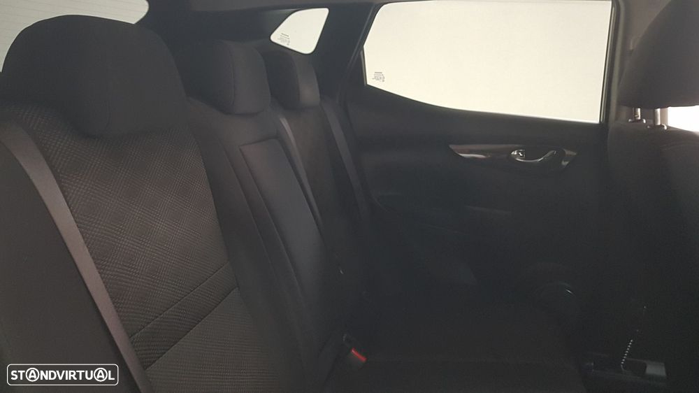 Nissan Qashqai 1.5 dCi N-Connecta - 8