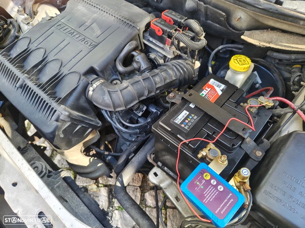 Fiat Punto 1.2 16V HLX - 19