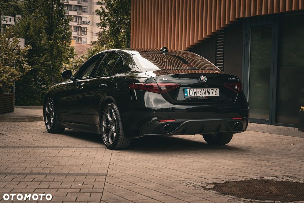 Alfa Romeo Giulia - 2