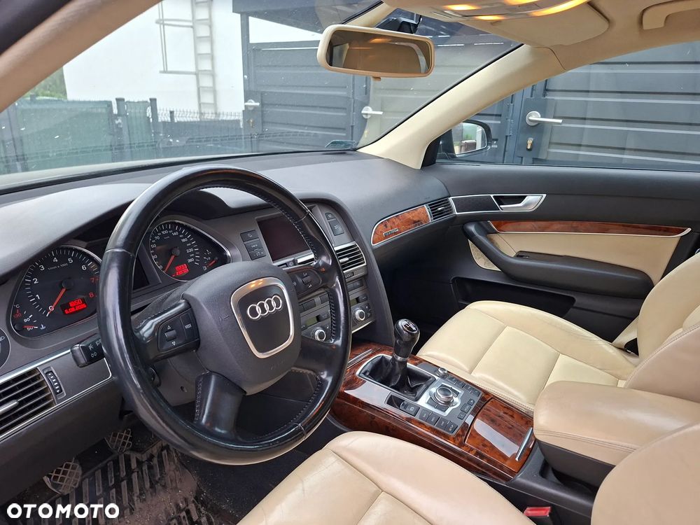 Audi A6 Avant 2.4 Quattro - 11