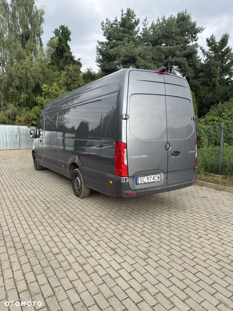 Mercedes-Benz Sprinter - 2
