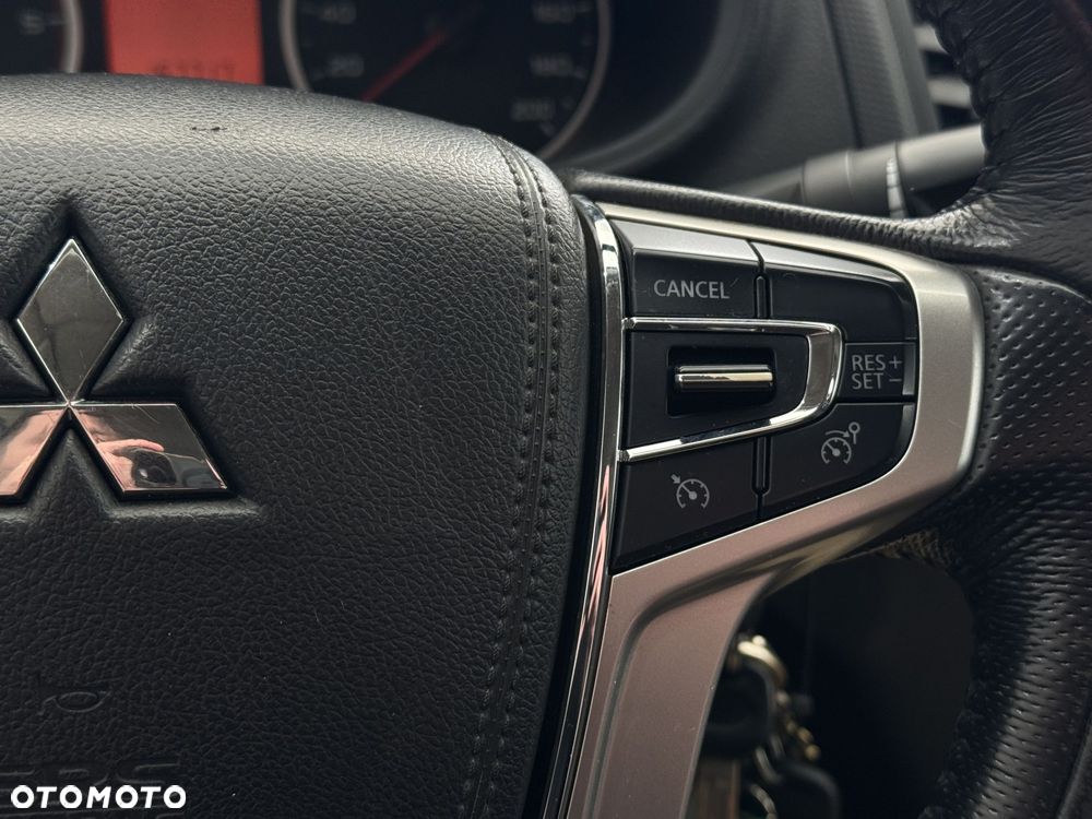 Mitsubishi L200 2.4 d DC Invite EU6 - 23