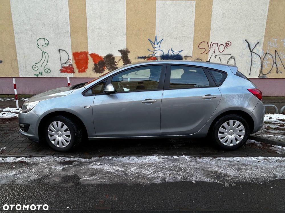 Opel Astra 1.6 Enjoy - 1