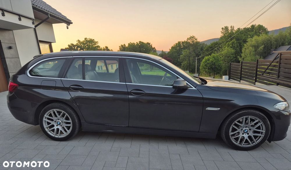 BMW Seria 5 520d xDrive - 5