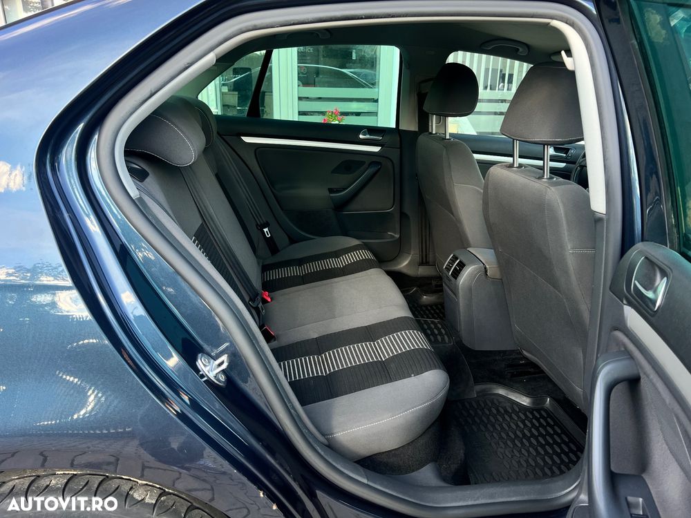 Volkswagen Jetta 1.9 TDI DPF United - 13