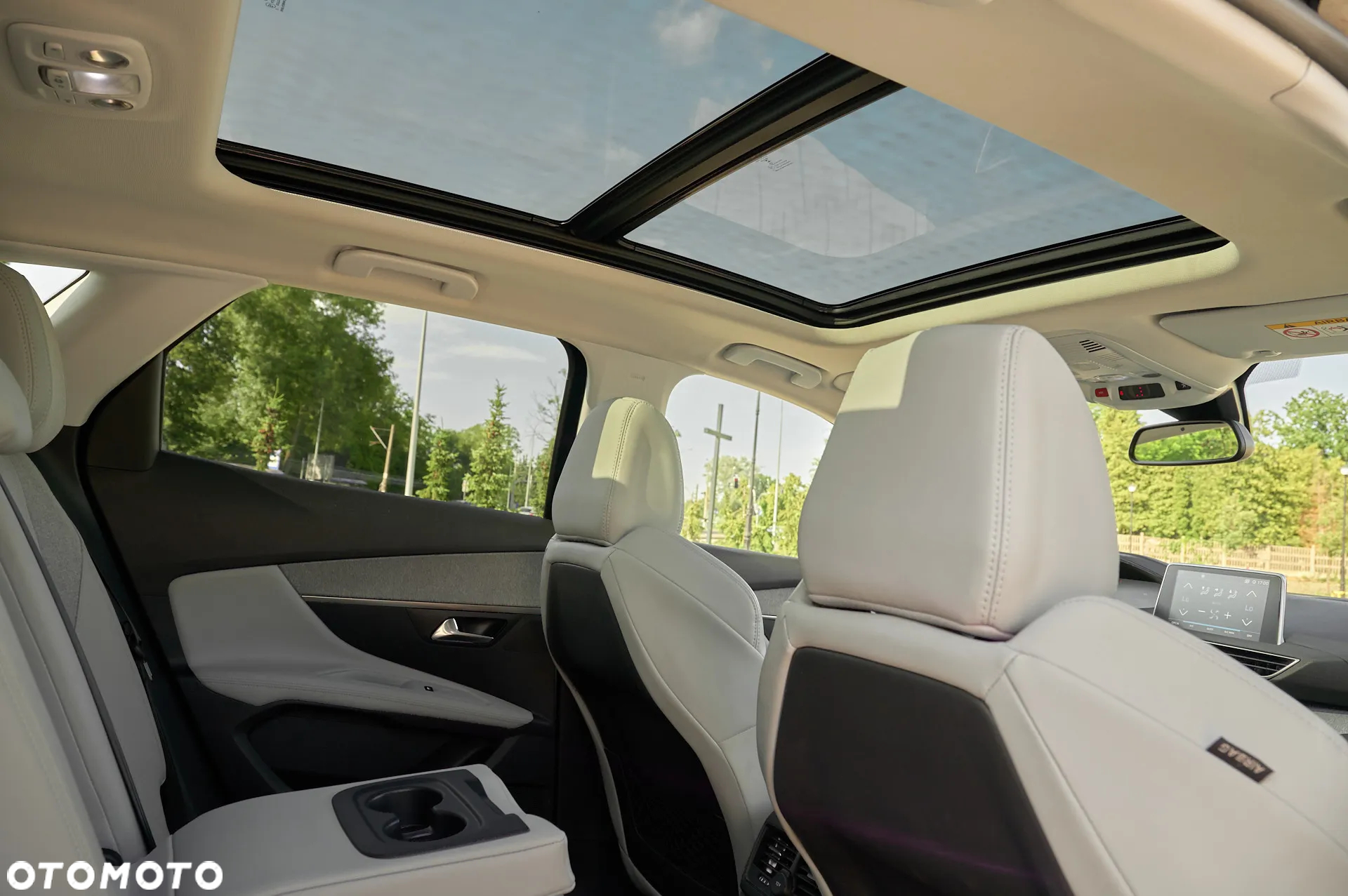 Peugeot 3008 1.2 PureTech Allure S&S - 24
