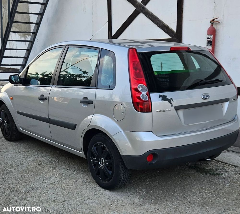 Ford Fiesta 1.4 TDCI Comfort - 1
