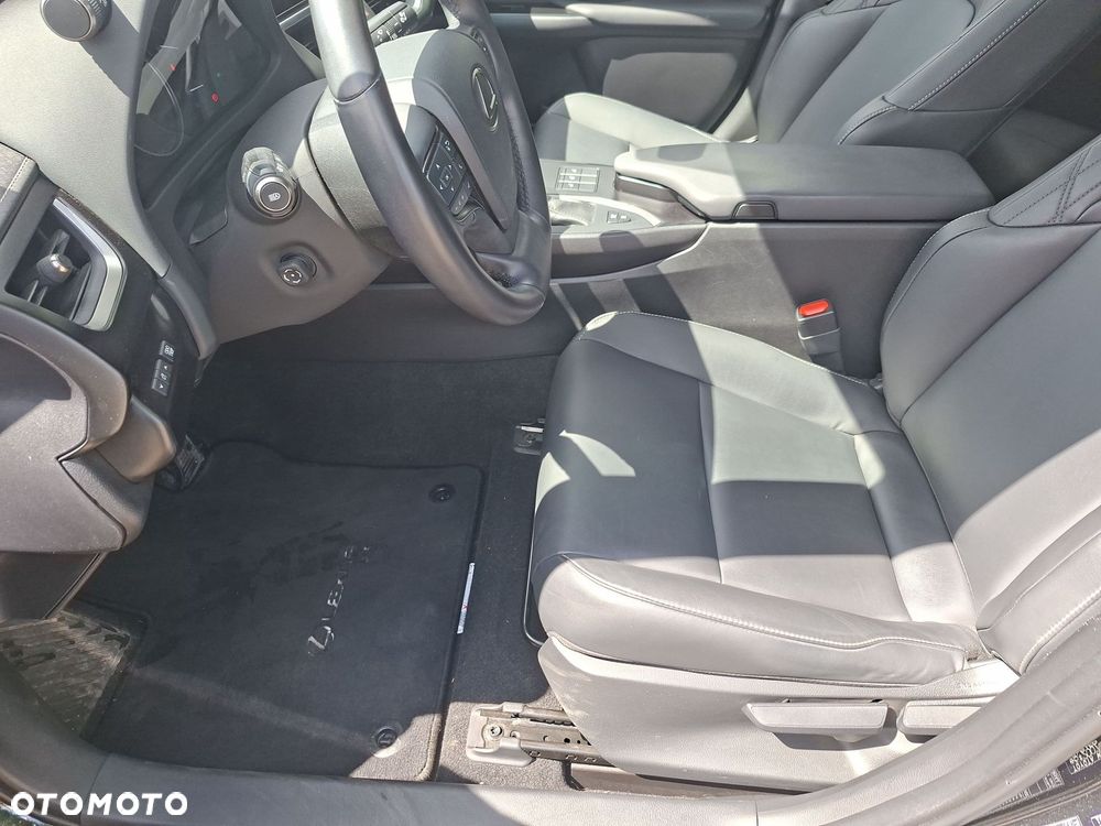Lexus UX 250h GPF F Sport Design 2WD - 11