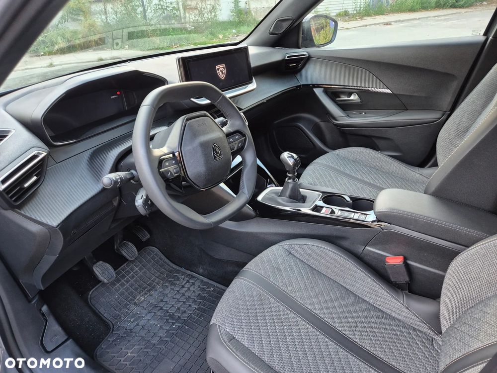 Peugeot 2008 1.2 PureTech Allure Pack S&S - 6