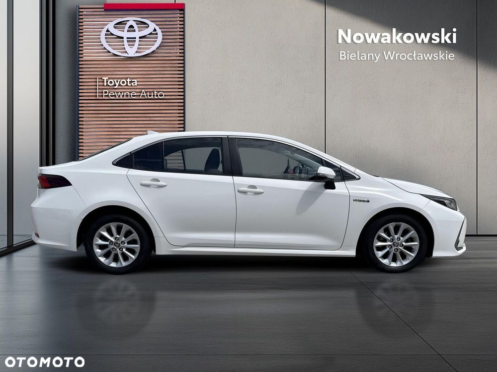 Toyota Corolla 1.8 Hybrid Comfort - 28