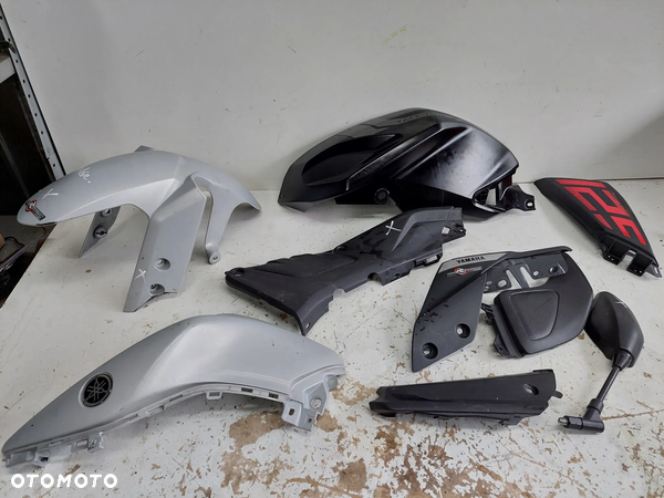 YAMAHA MT-125 błotnik lusterko owiewka bok boczek