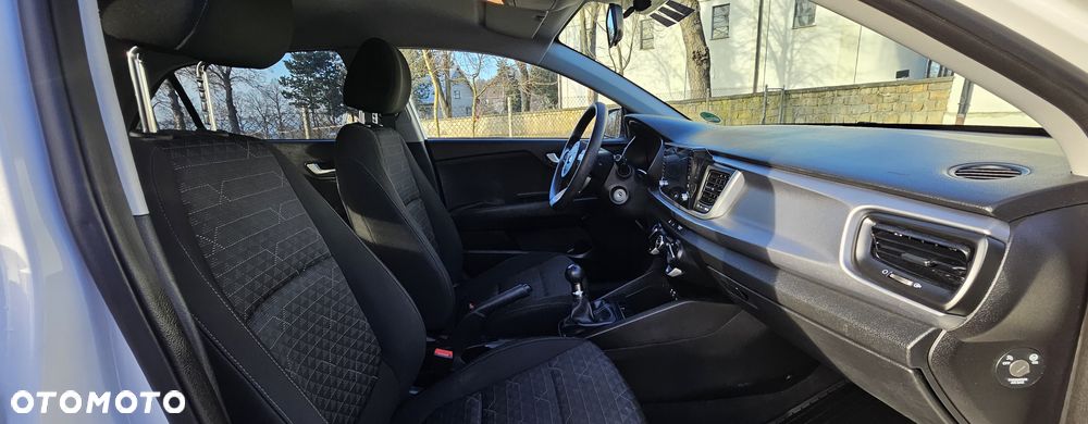Kia Rio 1.2 Edition 7 - 11